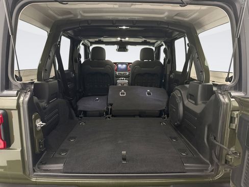 Used 2021 Jeep Wrangler Unlimited Rubicon image 20