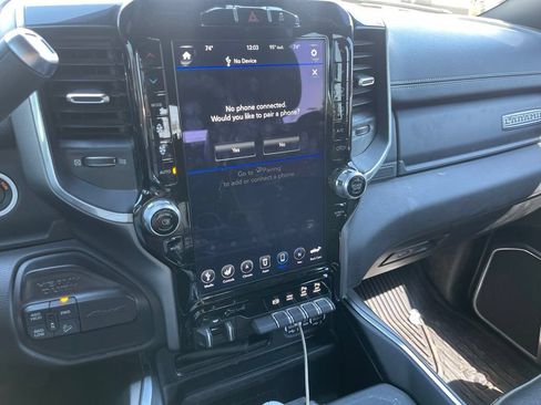 Used 2020 RAM 2500 Laramie AWD/4WD image 11