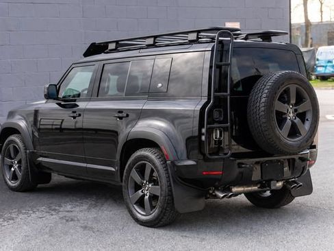 Used 2024 Land Rover Defender 110 V8 AWD/4WD image 6