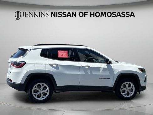 Used 2024 Jeep Compass Latitude AWD/4WD image 6