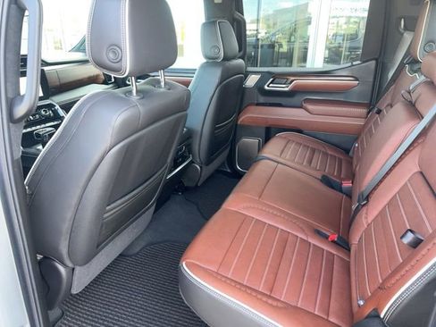 Used 2025 GMC Sierra 1500 Denali Ultimate image 6