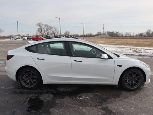 Used 2023 Tesla Model 3 Standard Range image 15