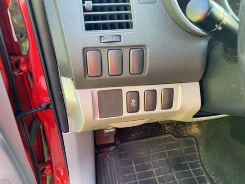 Used 2015 Toyota Tacoma 2WD Access Cab image 14