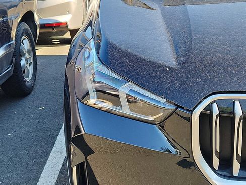 Certified 2024 BMW X1 xDrive28i w/ Technology Package AWD/4WD image 3