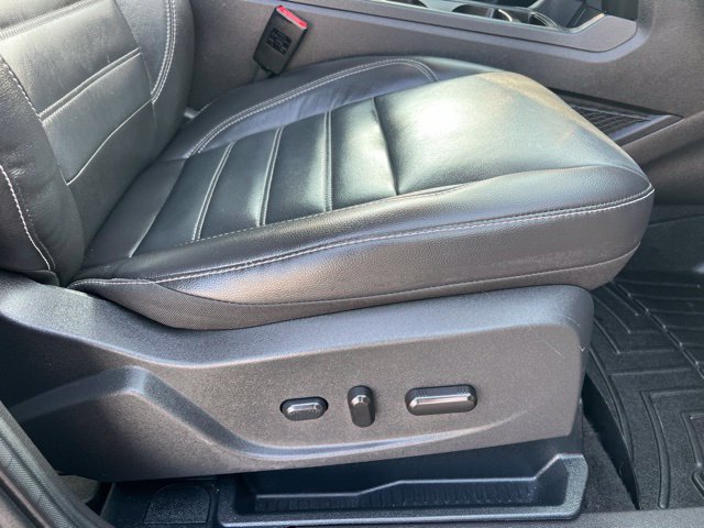 Used 2017 Ford Escape Titanium FWD image 11