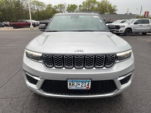 Used 2022 Jeep Grand Cherokee Summit AWD/4WD image 2