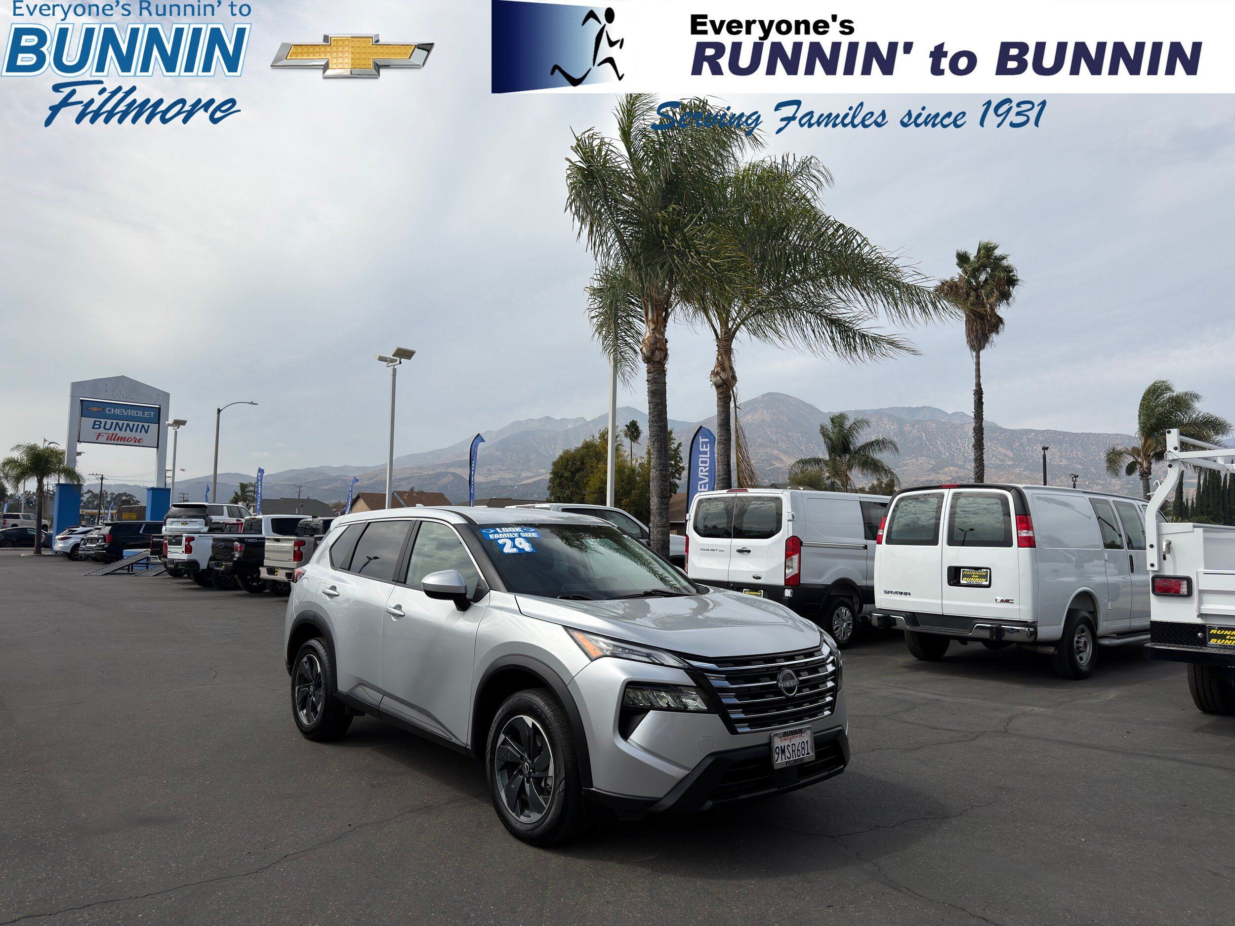 Used 2024 Nissan Rogue SV AWD/4WD image 1