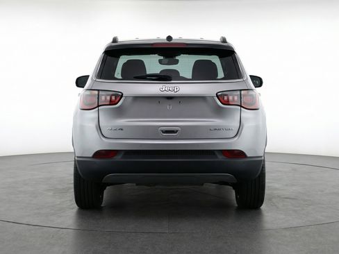 Used 2025 Jeep Compass Limited image 7