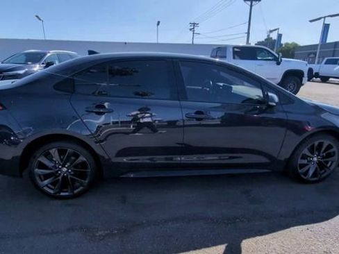 Used 2024 Toyota Corolla SE w/ SE Premium Package image 9