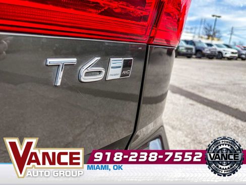 Used 2018 Volvo XC60 T6 Inscription w/ Advanced Package image 9