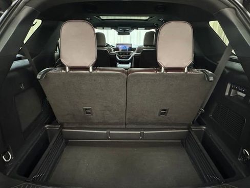 Used 2025 Ford Explorer Platinum w/ LUX Leather Package AWD/4WD image 32