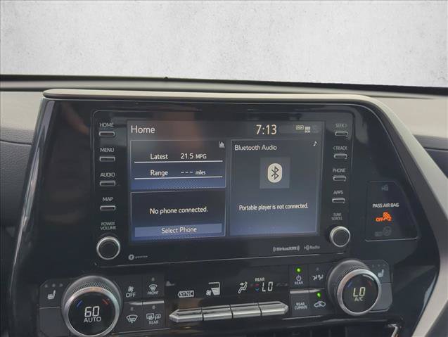 Used 2022 Toyota Highlander XLE FWD image 22