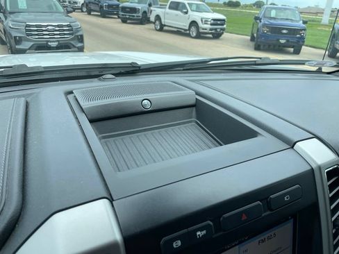 Used 2019 Ford F250 Lariat w/ Lariat Ultimate Package AWD/4WD image 45