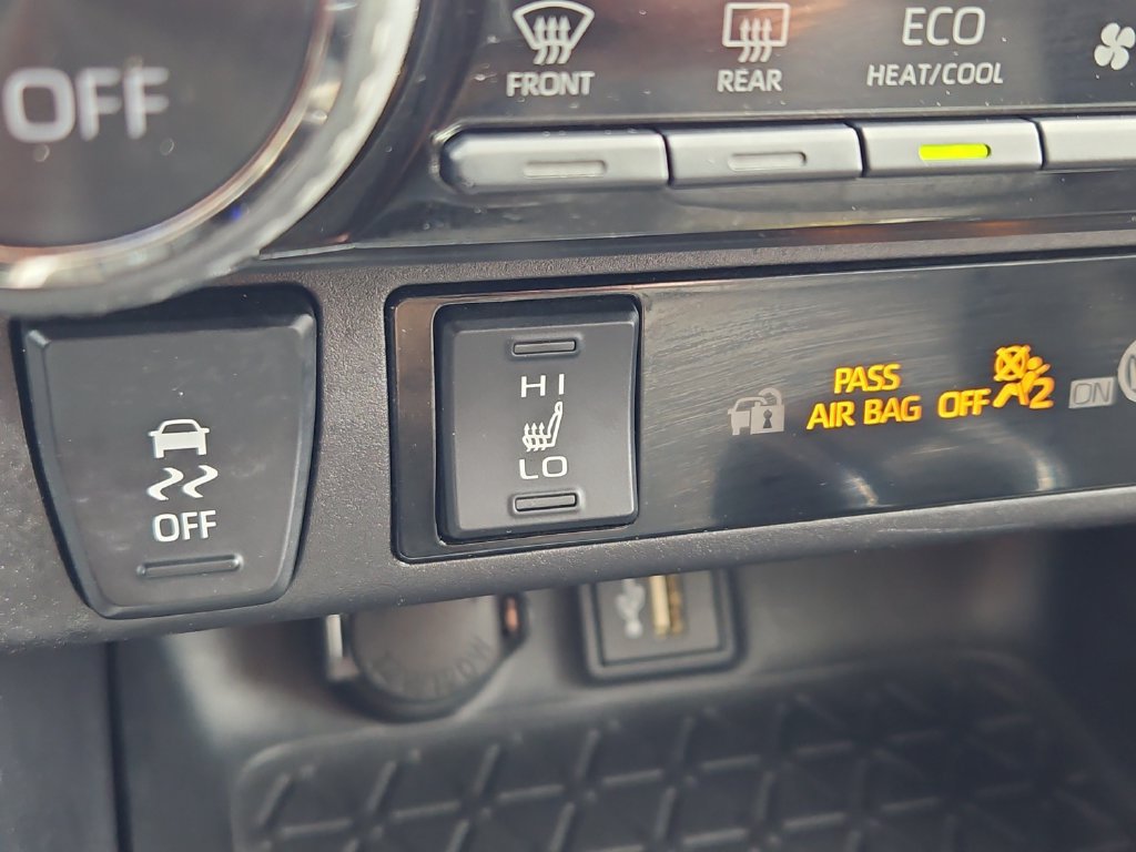 Used 2024 Toyota RAV4 XLE Premium w/ Weather Package AWD/4WD image 21