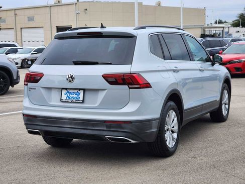 Used 2019 Volkswagen Tiguan SE w/ Panoramic Sunroof Package image 6