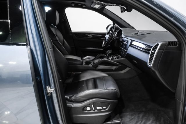 Used 2019 Porsche Cayenne AWD/4WD image 33