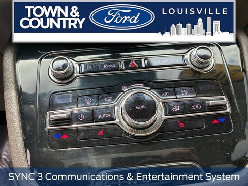 Used 2020 Lincoln Corsair FWD w/ Premium Package image 11