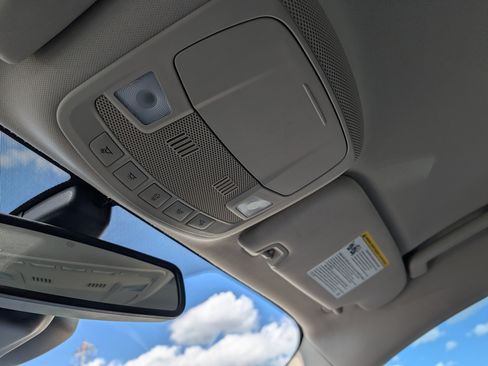 Used 2019 Ford Fusion SE FWD image 32