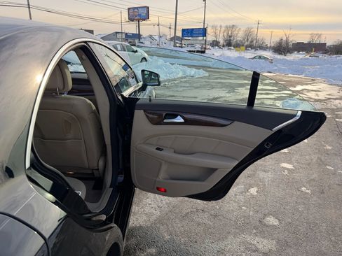 Used 2014 Mercedes-Benz CLS 550 CLS 550 4MATIC Coupe 4D image 41