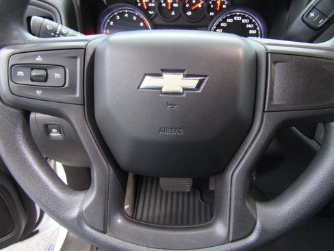 Used 2021 Chevrolet Silverado 1500 Custom image 18