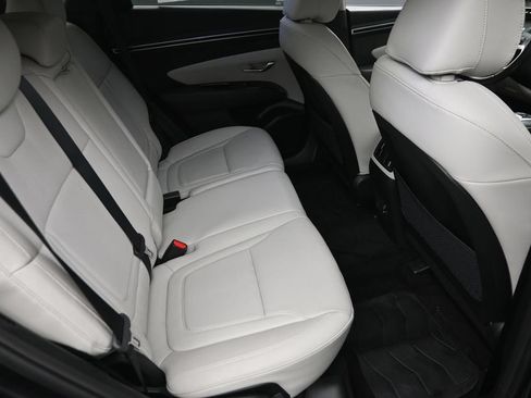 Certified 2023 Hyundai Tucson Limited AWD/4WD image 10
