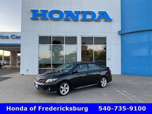 Used 2013 Toyota Corolla S w/ Premium Pkg FWD image 1