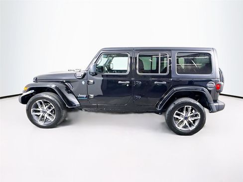 Used 2024 Jeep Wrangler Unlimited w/ LED Headlamp & Fog Lamp Group AWD/4WD image 23