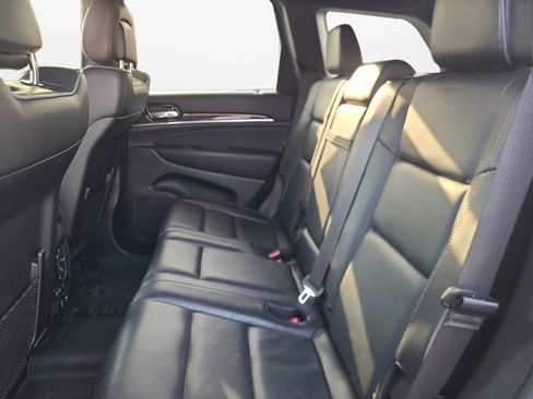 Used 2020 Jeep Grand Cherokee Overland image 16