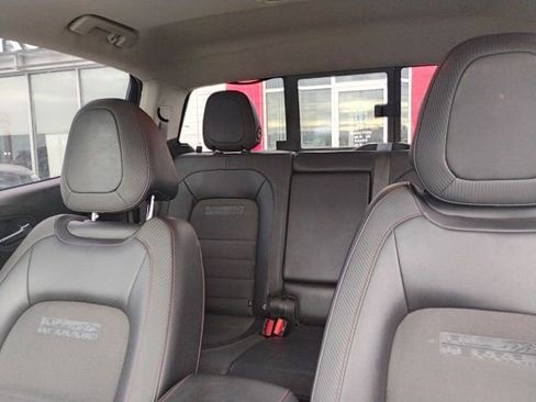 Used 2018 GMC Canyon All Terrain w/ Trailering Package image 13