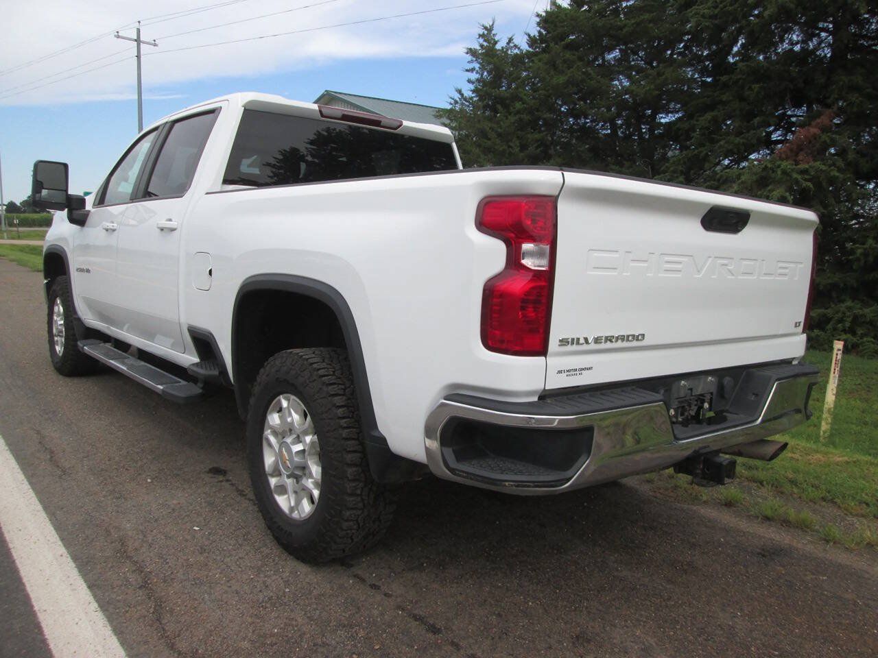 Used 2023 Chevrolet Silverado 2500 LT w/ Convenience Package AWD/4WD image 9