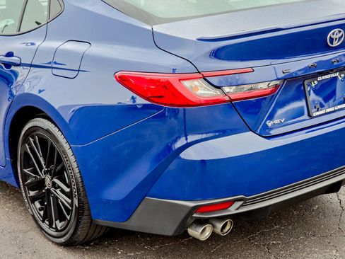 Used 2025 Toyota Camry SE image 18