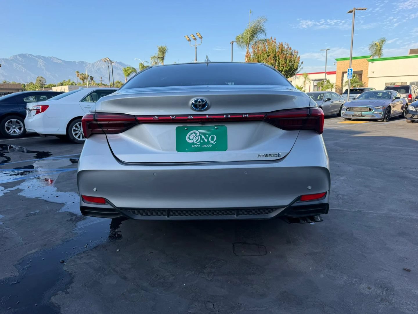 Used 2021 Toyota Avalon Limited w/ Advanced Safety Package FWD image 7
