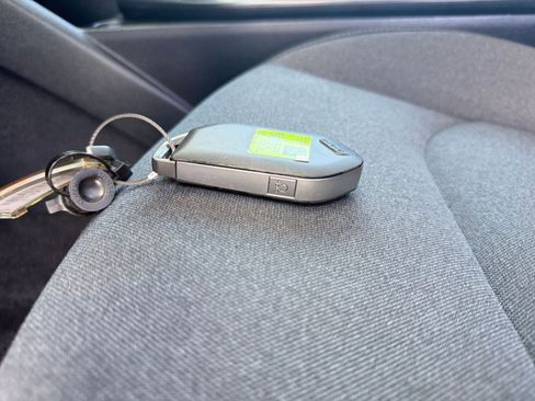 Used 2025 Kia K4 LXS image 25