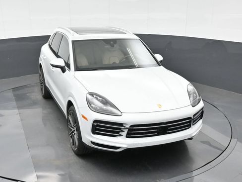 Certified 2022 Porsche Cayenne AWD/4WD image 32