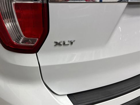 Used 2019 Ford Explorer XLT w/ Equipment Group 201A FWD image 35