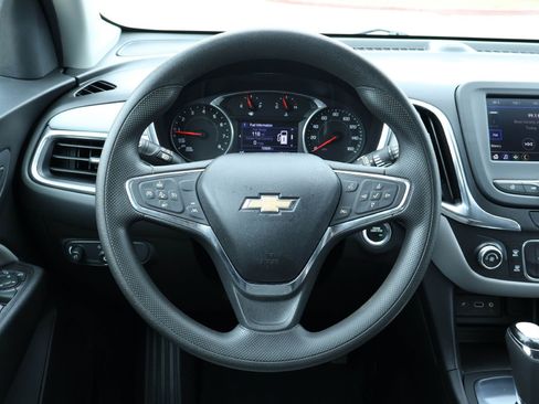 Used 2020 Chevrolet Equinox LT w/ LPO, Floor Liner Package FWD image 15