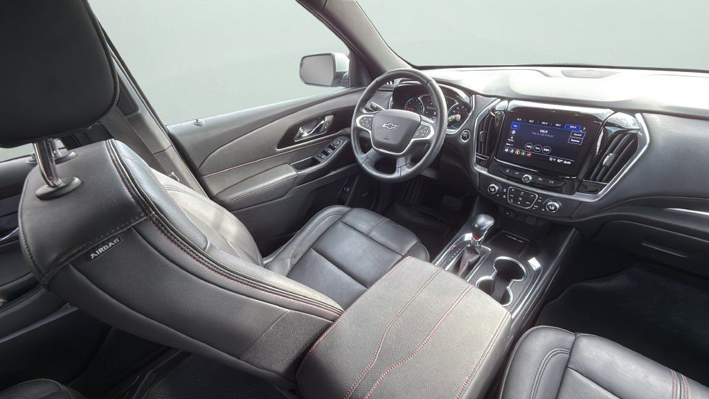 Used 2022 Chevrolet Traverse RS FWD image 21