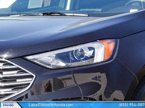 Used 2024 Ford Edge Titanium image 5