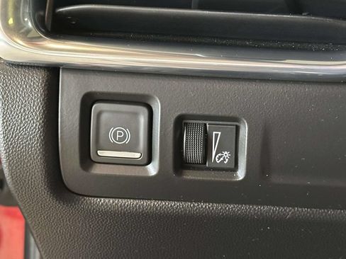 Used 2023 Cadillac XT4 Premium Luxury AWD/4WD image 24