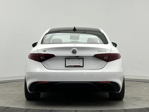 Used 2022 Alfa Romeo Giulia Veloce image 7