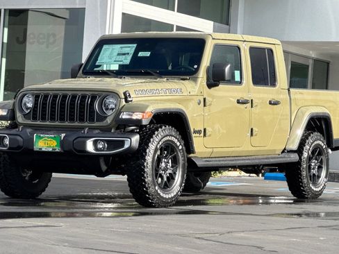 New 2025 Jeep Gladiator Sport image 9