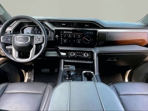Used 2024 GMC Sierra 1500 Denali w/ Denali Reserve Package AWD/4WD image 7