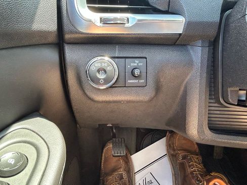 Used 2016 GMC Acadia SLT AWD/4WD image 27