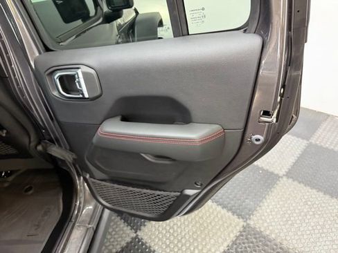 Certified 2025 Jeep Wrangler Unlimited Rubicon w/ Convenience Group AWD/4WD image 42