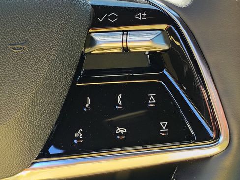 New 2026 Cadillac Lyriq Premium Luxury image 16