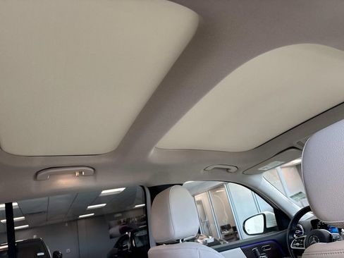 Used 2021 Mercedes-Benz GLB 250 image 10