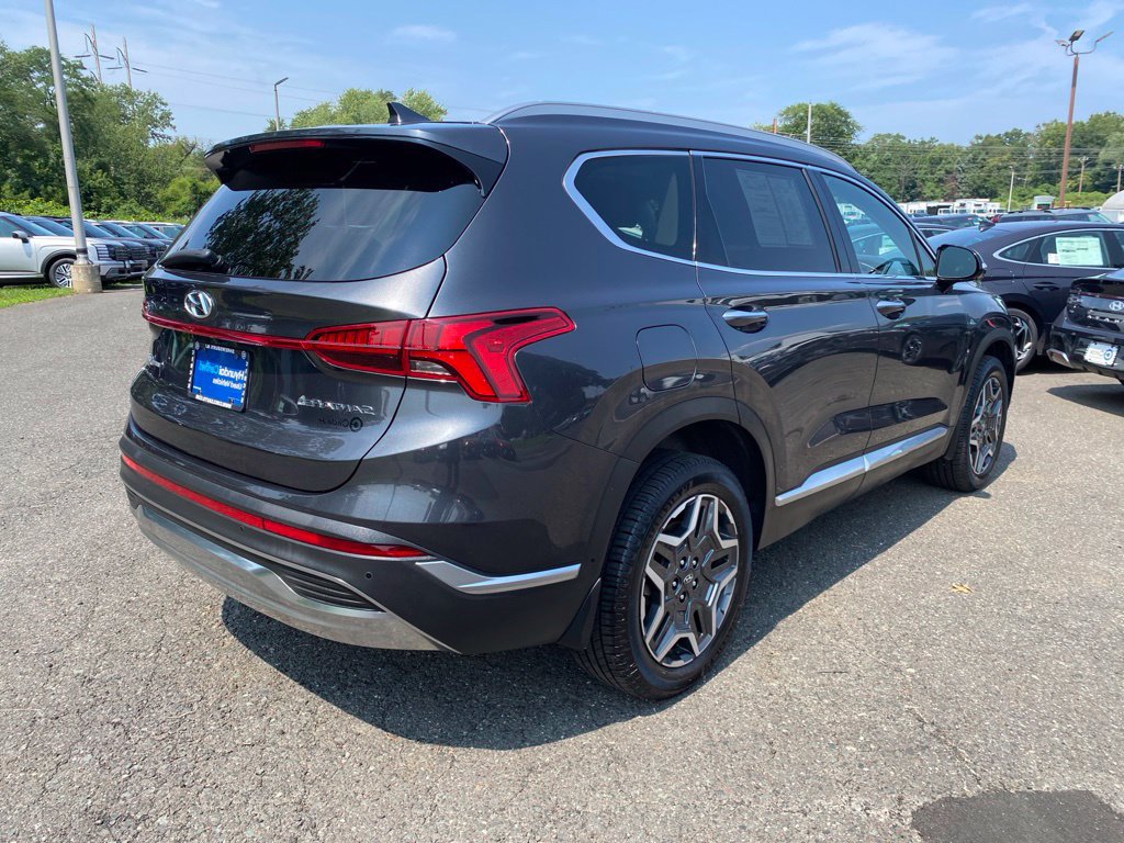 Certified 2023 Hyundai Santa Fe Limited w/ Cargo Package AWD/4WD image 4