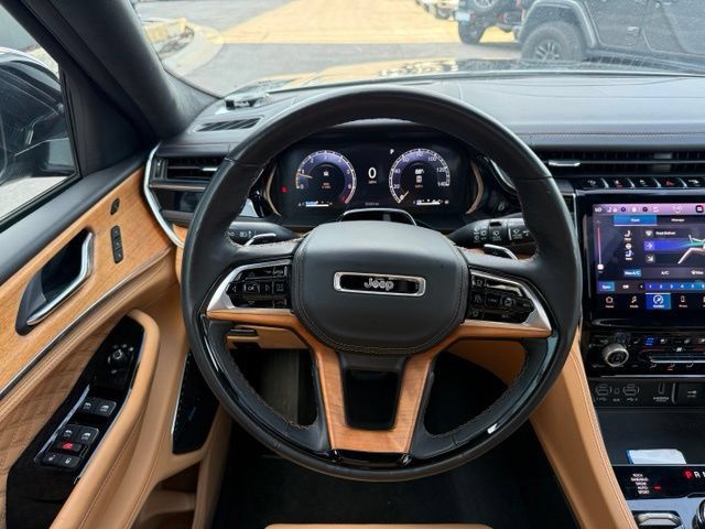 Used 2024 Jeep Grand Cherokee L Summit AWD/4WD image 20