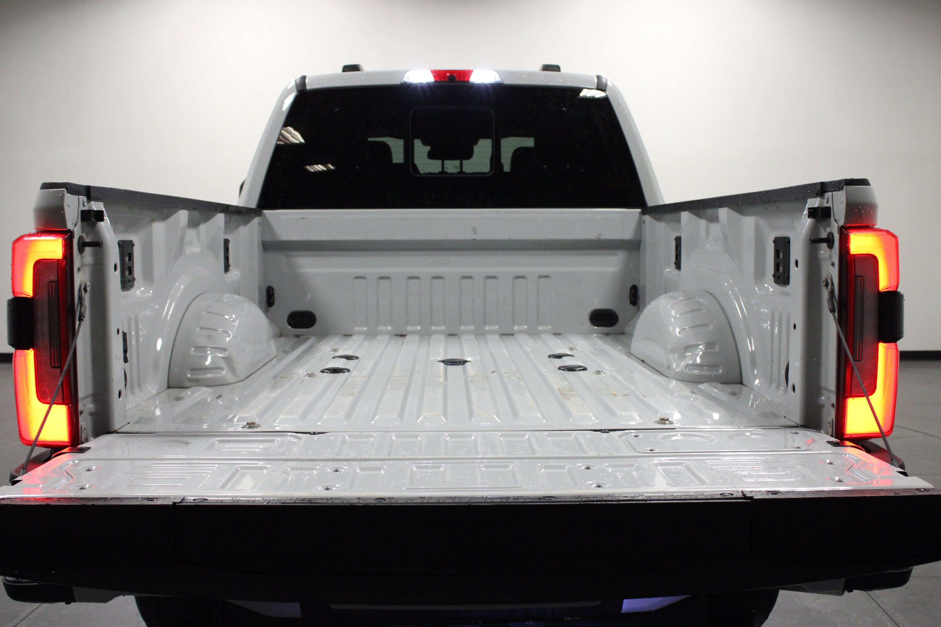 Used 2026 Ford F250 Platinum AWD/4WD image 14