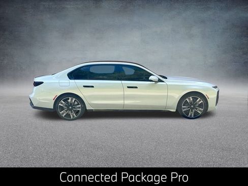 Used 2025 BMW 760i xDrive 760i xDrive w/ Executive Package image 11